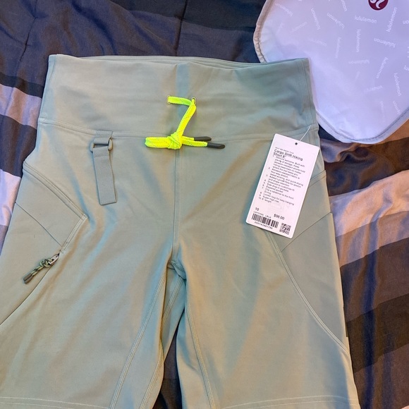lululemon athletica Shorts Lululemon Cargo Shr Hiking Shorts 8 Size